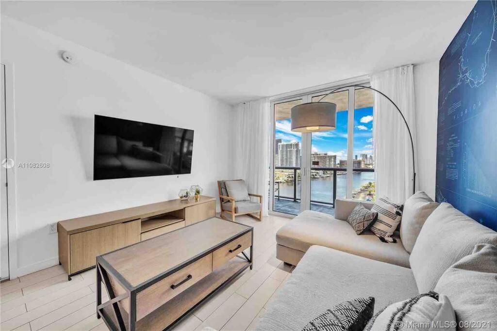 Beachwalk 1B-1B Apmt Amazing View 12A Hallandale Beach Exteriör bild